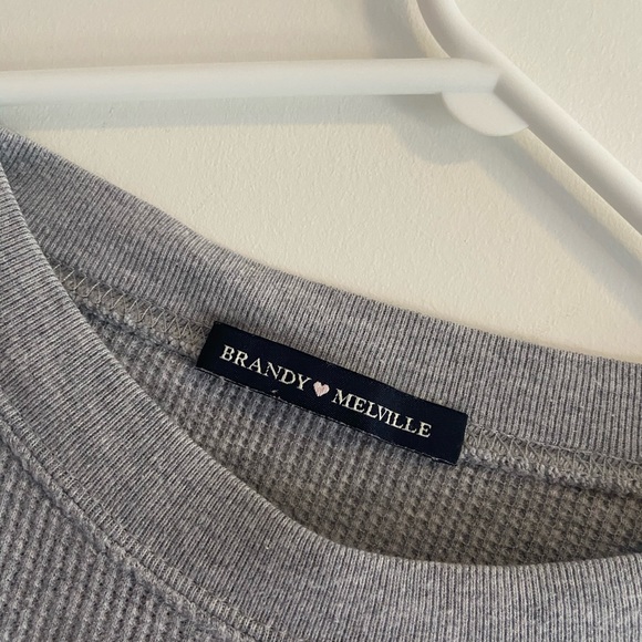 BRANDY MELVILLE gray long sleeve - Picture 2 of 4